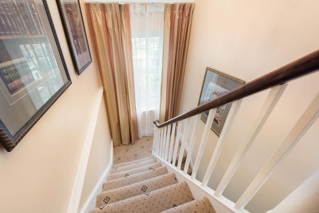 London Residence Bagian luar foto